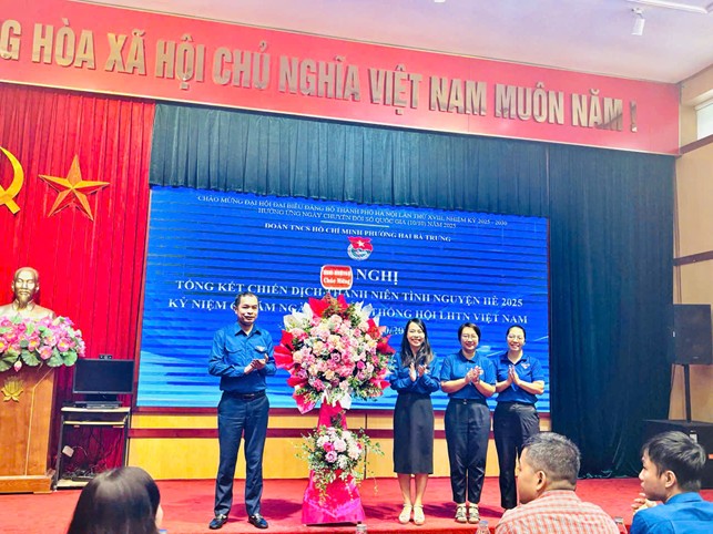 Phường Hai Bà Trưng tổ chức thành công Hội nghị tổng kết Chiến dịch Thanh niên Tình nguyện Hè 2025 và Kỷ niệm 69 năm Ngày Truyền thống Hội Liên hiệp Thanh niên Việt Nam- Ảnh 1.