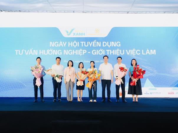 Ngày hội tuyển dụng phường Phúc Lợi năm 2025- Ảnh 4.