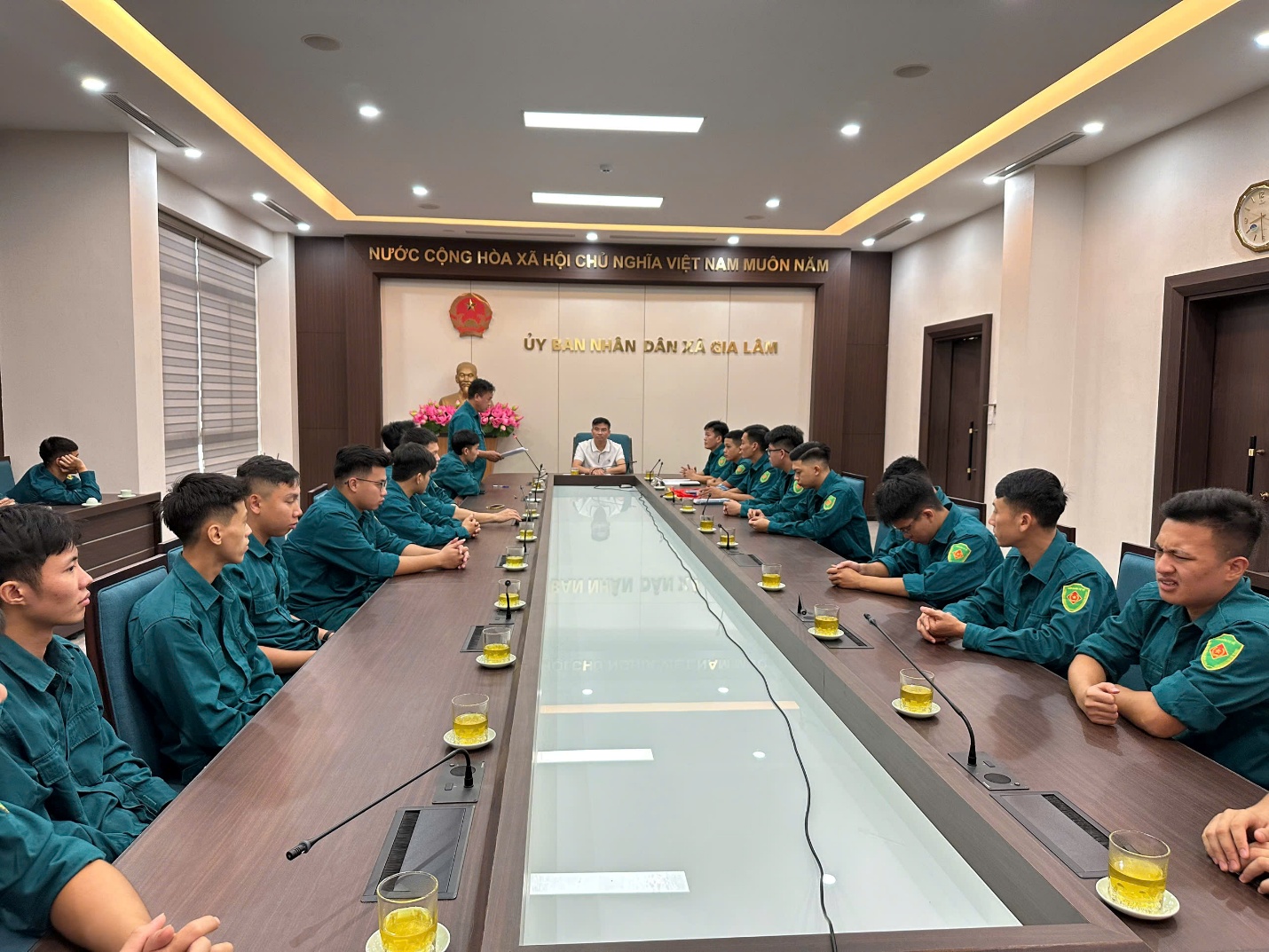 Ban Chỉ huy quân sự xã Gia Lâm tổ chức hội nghị công bố quyết định giải thể đơn vị dân quân thường trực- Ảnh 1.