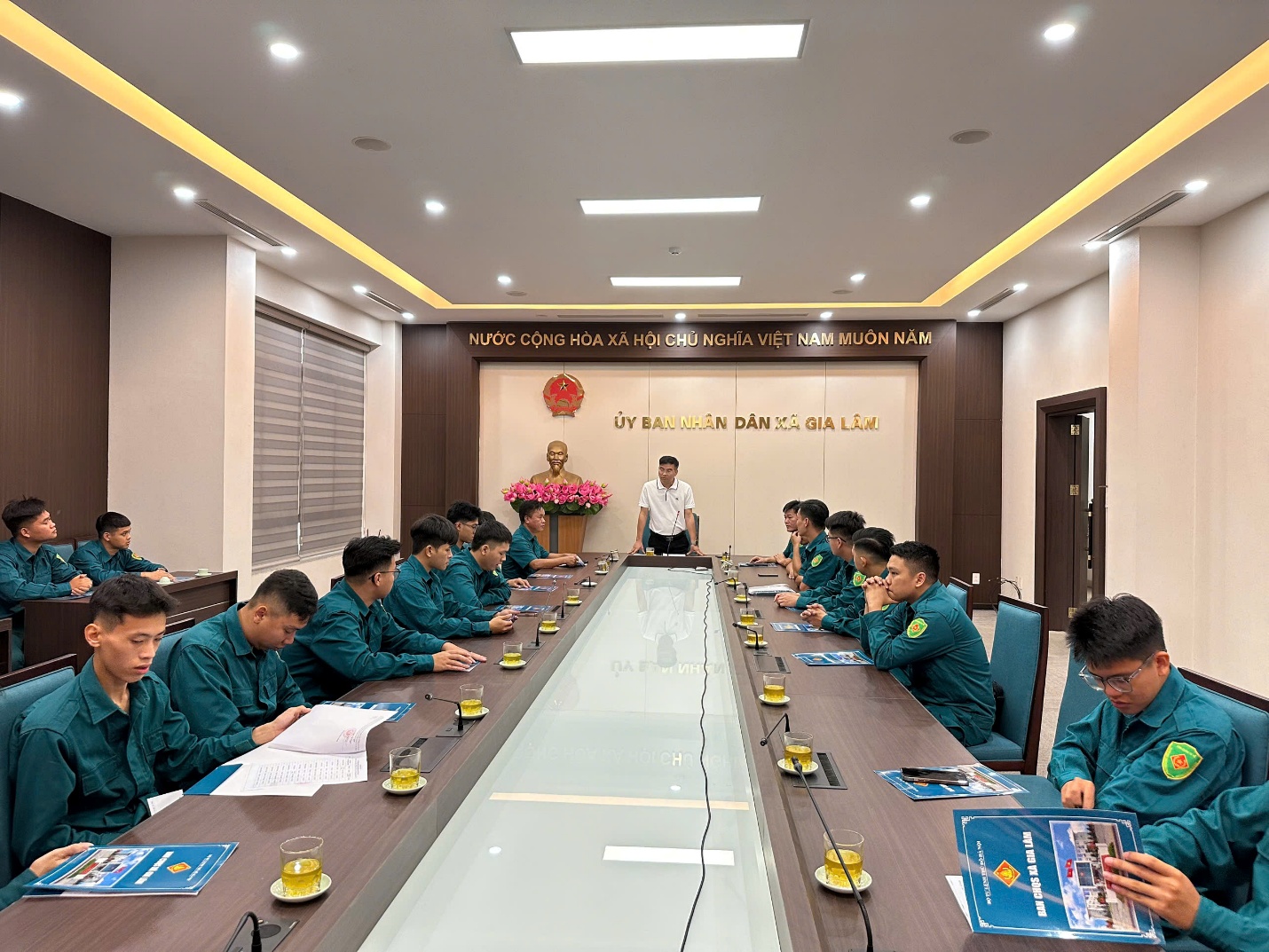 Ban Chỉ huy quân sự xã Gia Lâm tổ chức hội nghị công bố quyết định giải thể đơn vị dân quân thường trực- Ảnh 3.