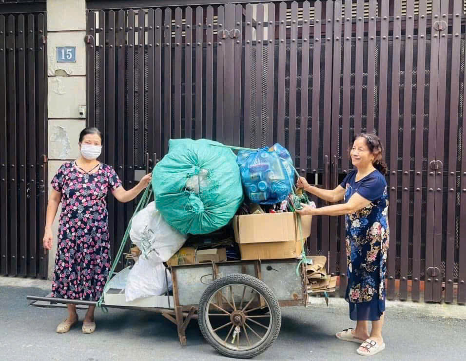 Chùm ảnh: phường Phương Liệt duy trì ra quân tổng vệ sinh môi trường vào sáng thứ Bảy hàng tuần chào mừng Đại hội đại biểu Đảng bộ thành phố Hà Nội lần thứ XVIII- Ảnh 9.