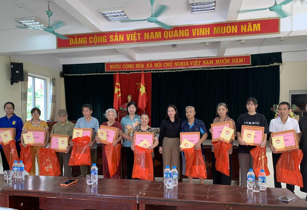Mệnh lệnh từ trái tim, cán bộ Mặt trận không để dân thiếu đói- Ảnh 1.
