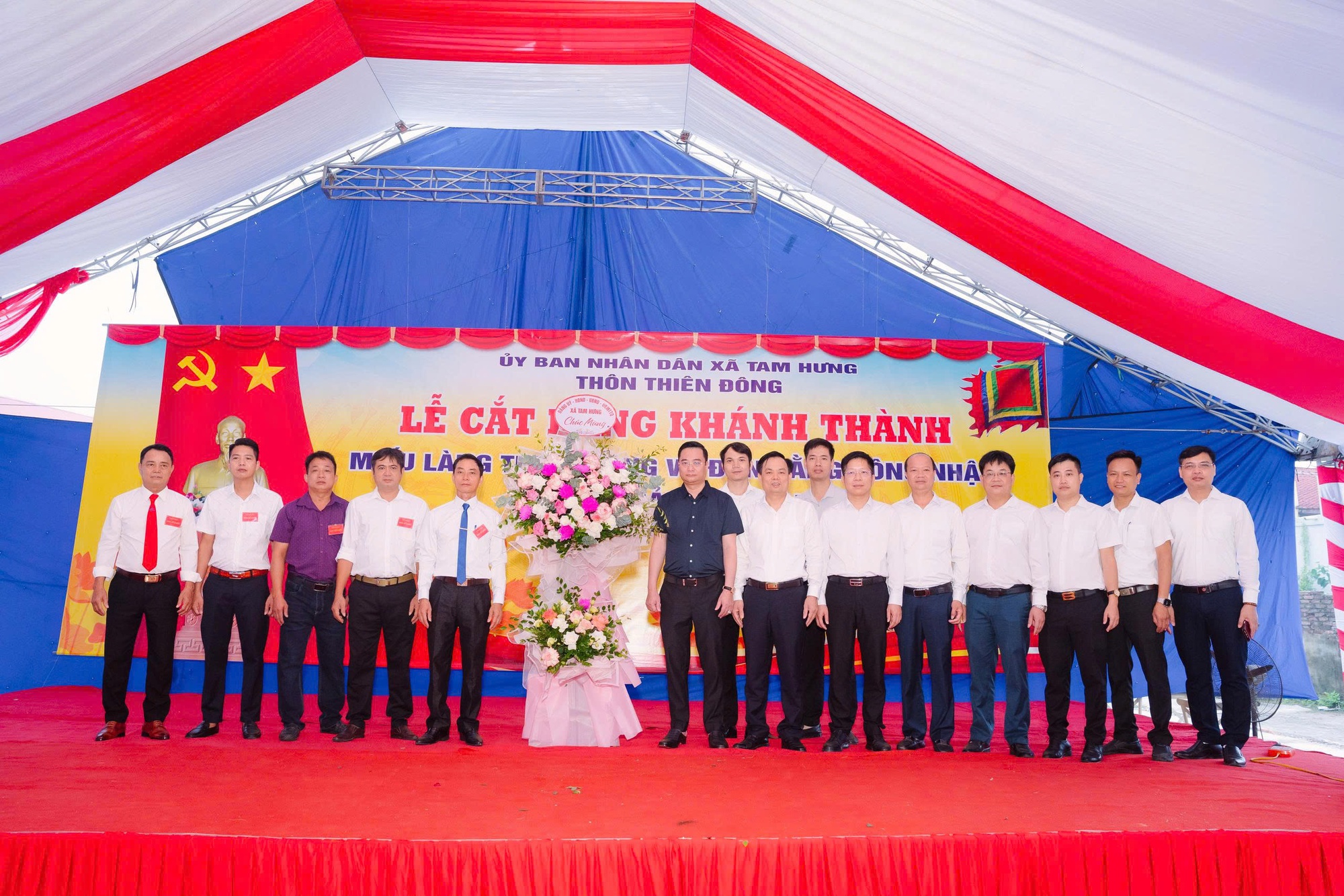 LỄ KHÁNH THÀNH MIẾU THIÊN ĐÔNG VÀ ĐÓN NHẬN CHỨNG NHẬN CÂY DI SẢN VIỆT NAM- Ảnh 1.