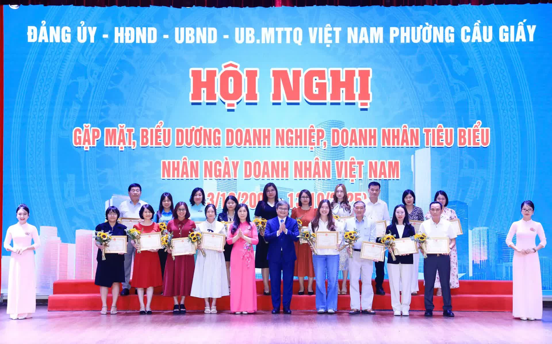 Phó Chủ tịch UBND TP Hà Nội Trương Việt Dũng gặp mặt doanh nghiệp phường Cầu Giấy- Ảnh 3.