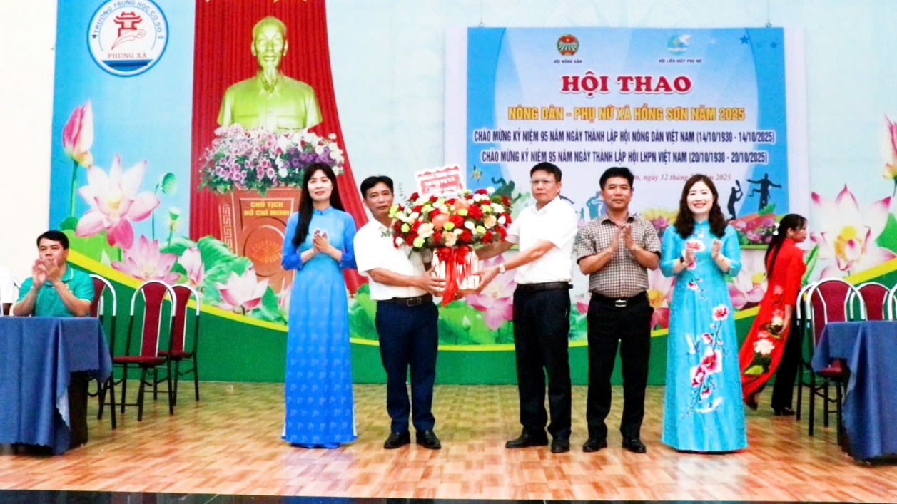 Hồng Sơn sôi nổi Hội thao chào mừng kỷ niệm 95 năm thành lập Hội Nông dân Việt Nam và Hội LHPN Việt Nam- Ảnh 1.