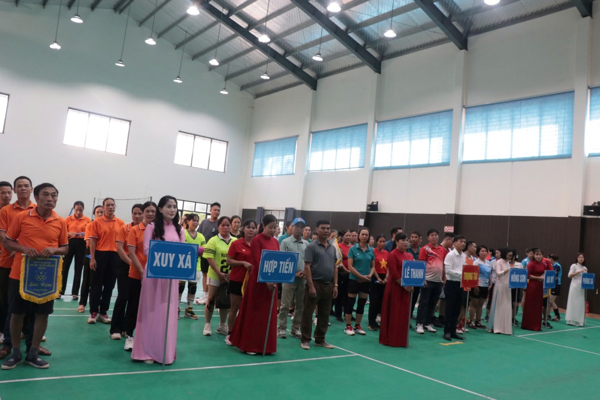 Hồng Sơn sôi nổi Hội thao chào mừng kỷ niệm 95 năm thành lập Hội Nông dân Việt Nam và Hội LHPN Việt Nam- Ảnh 3.