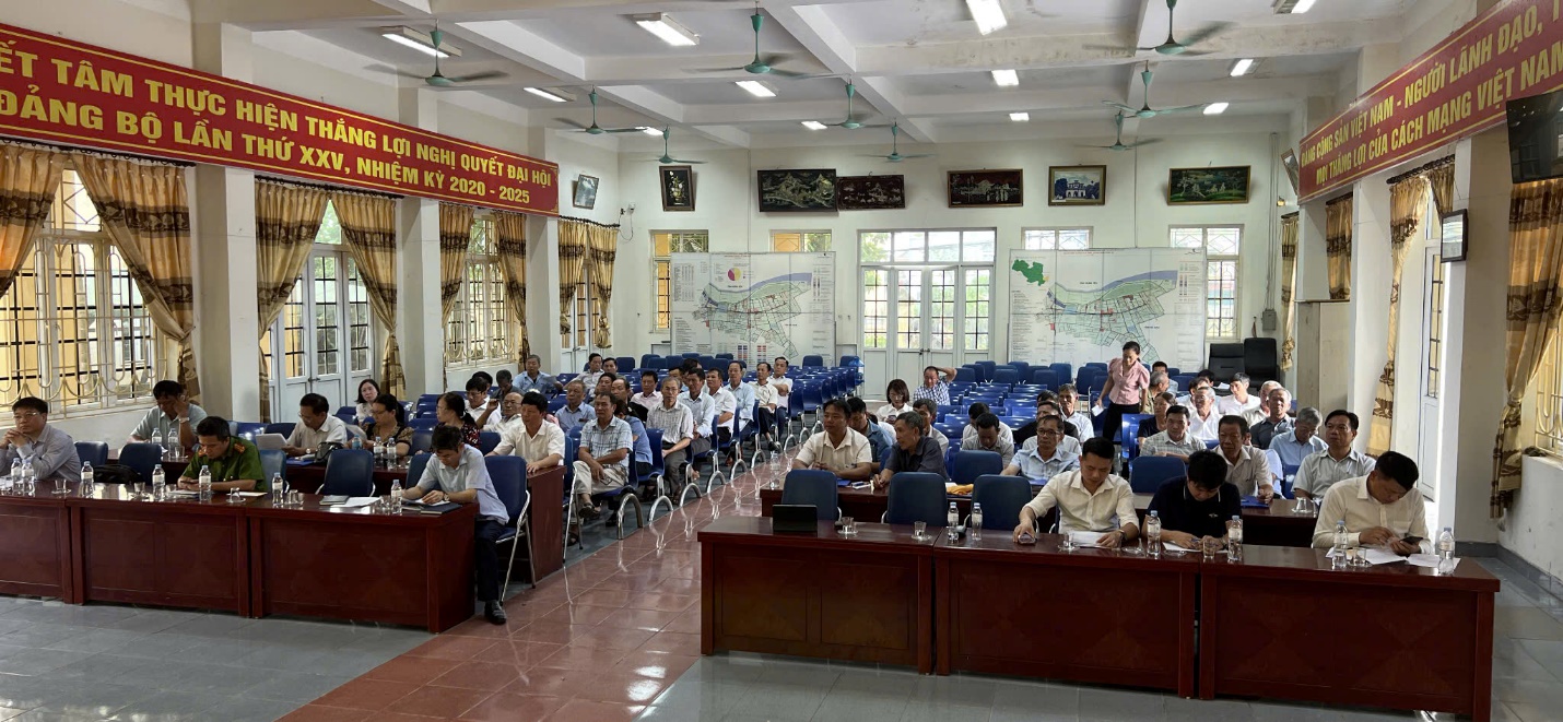 C:\Users\Admin\Desktop\bài viết\New folder (3)\z7104473791992_231c6ff127876018fdebbe56cef97d84.jpg