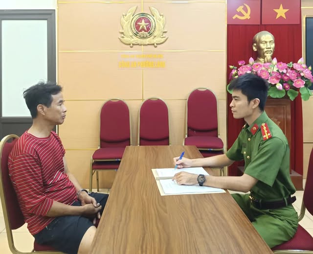 CÔNG AN PHƯỜNG LÁNG ĐANG HOÀN THIỆN HỒ SƠ XỬ LÝ ĐỐI TƯỢNG GÂY CHÁY LỚN DO ĐỐT RÁC- Ảnh 1.