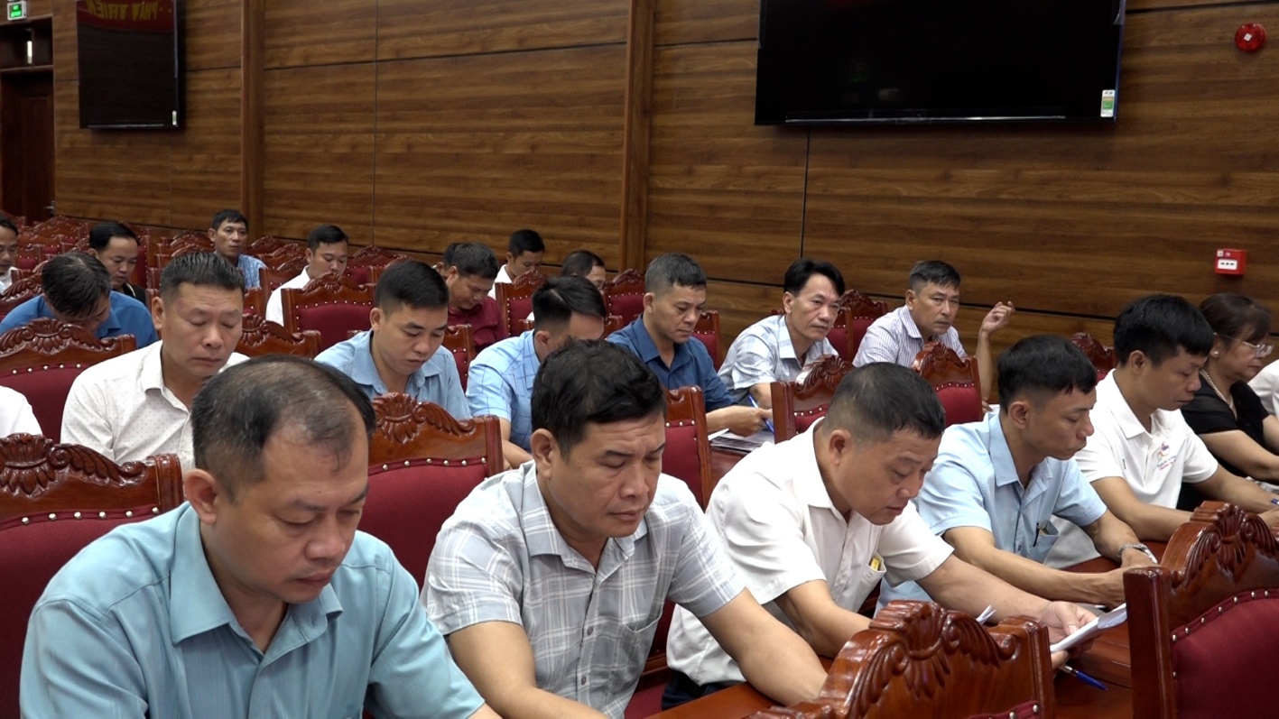 C:\Users\NOVATECHPC\Desktop\BKAVQ\PHAT DONG CHIEN DICH LAM GIAU CSDL DAT DAI\Sequence 02.00_01_32_22.Still006.jpg