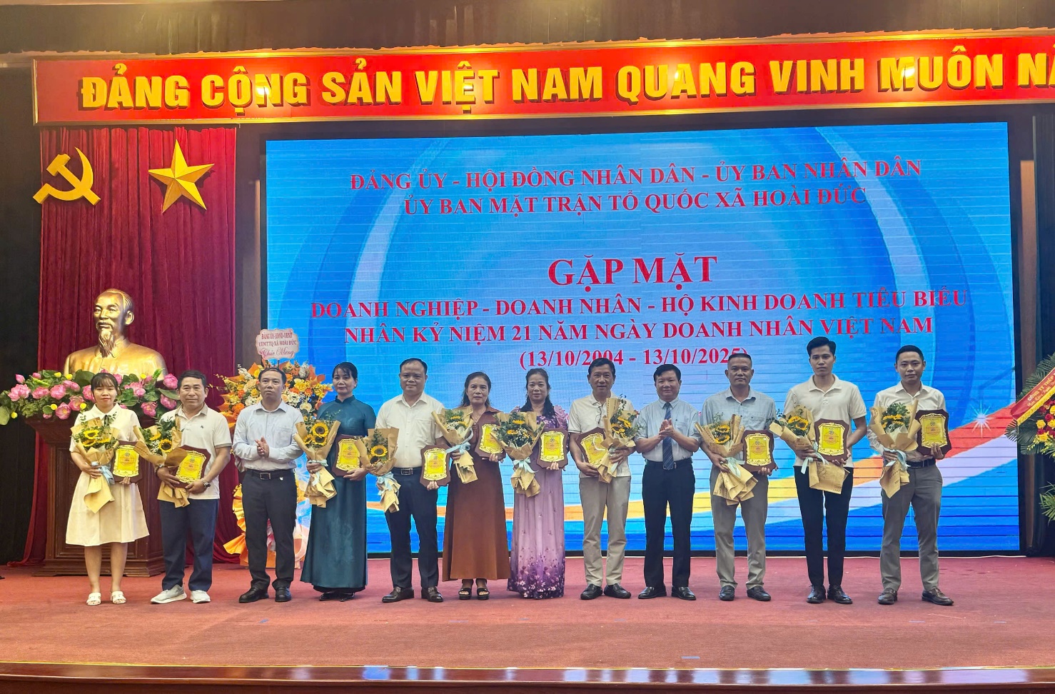 Hoài Đức tổ chức Hội nghị gặp mặt doanh nghiệp, doanh nhân, hộ kinh doanh tiêu biểu nhân kỷ niệm 21 năm ngày Doanh nhân Việt Nam (13/10/2004 – 13/10/2025)- Ảnh 8.