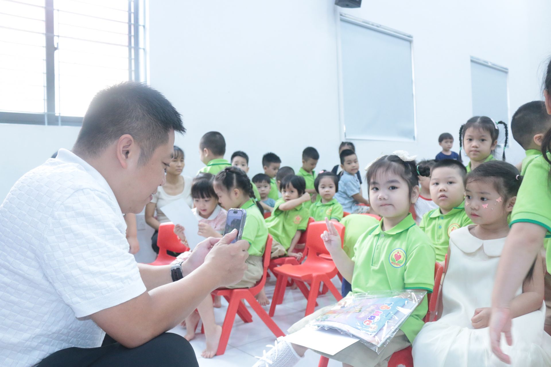 Khám phá thế giới sách theo cách riêng của Học viện Thiên Thần- Ảnh 8.