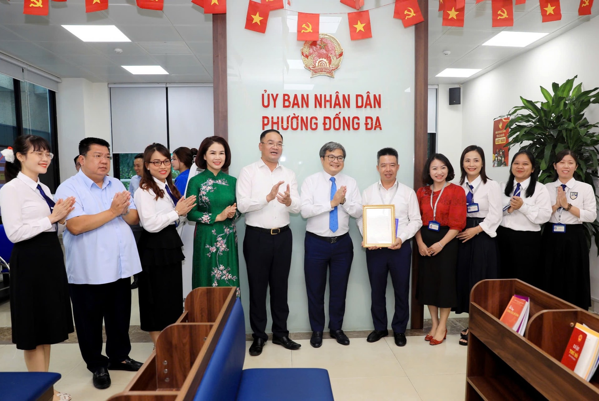 Hai phường Đống Đa, Ô Chợ Dừa tạo bứt phá trong cải cách thủ tục hành chính, chuyển đổi số- Ảnh 1.