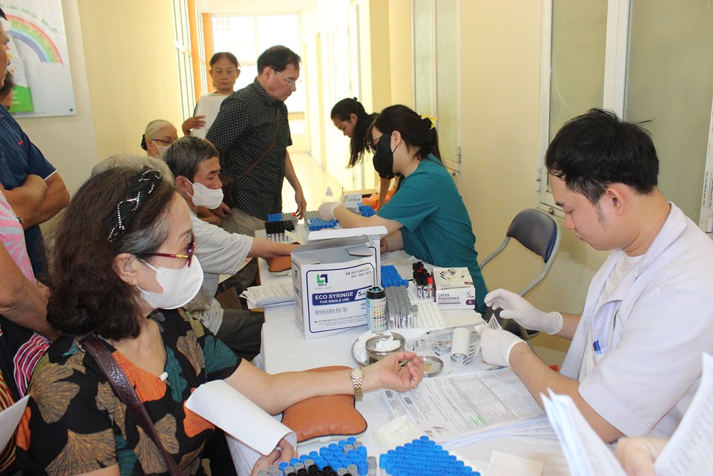 Phường Đống Đa nâng cao chất lượng chăm sóc sức khỏe người cao tuổi- Ảnh 6.