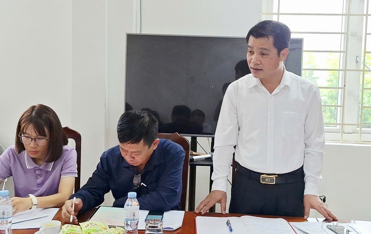 UBND xã làm việc với Trạm Y tế xã nghe báo cáo tình hình hoạt động- Ảnh 3.