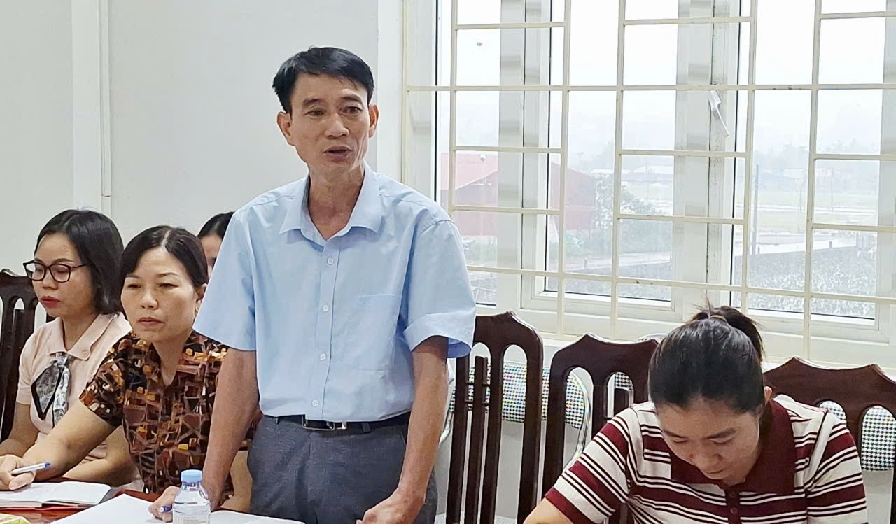 UBND xã làm việc với Trạm Y tế xã nghe báo cáo tình hình hoạt động- Ảnh 8.