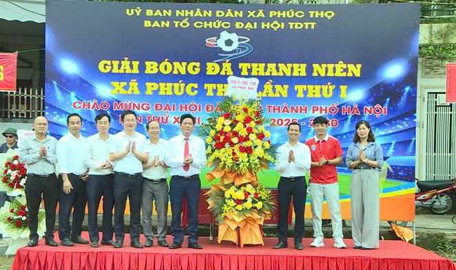 Đảng bộ, chính quyền và Nhân dân xã Phúc Thọ hướng về Đại hội Đại biểu Đảng bộ Thành phố Hà Nội lần thứ XVIII, nhiệm kỳ 2025–2030- Ảnh 5.