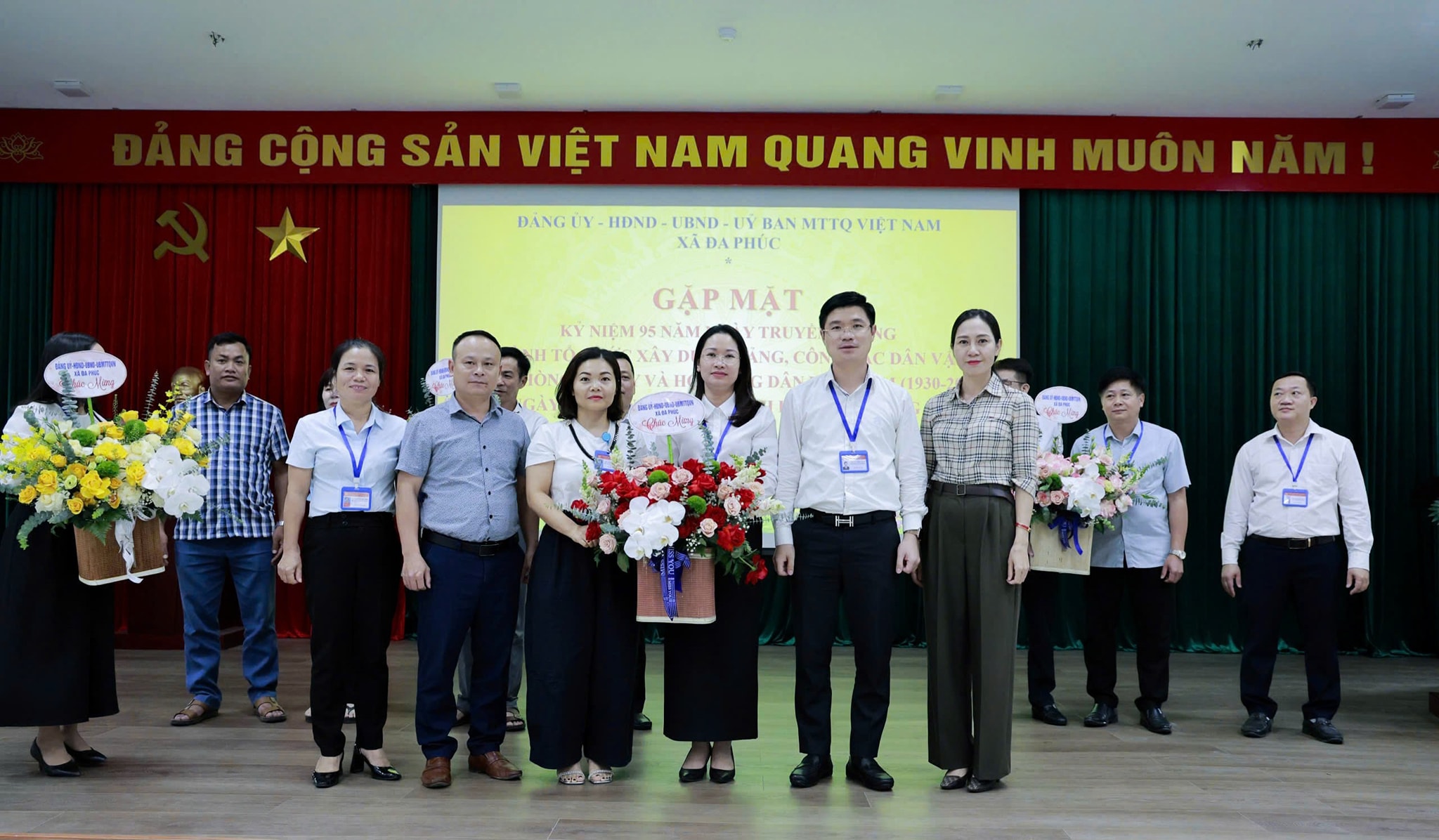 XÃ ĐA PHÚC - GẶP MẶT KỶ NIỆM NGÀY TRUYỀN THỐNG CÁC NGÀNH, CÔNG TÁC ĐẢNG VÀ NGÀY THÀNH LẬP HỘI NÔNG DÂN VIỆT NAM- Ảnh 3.