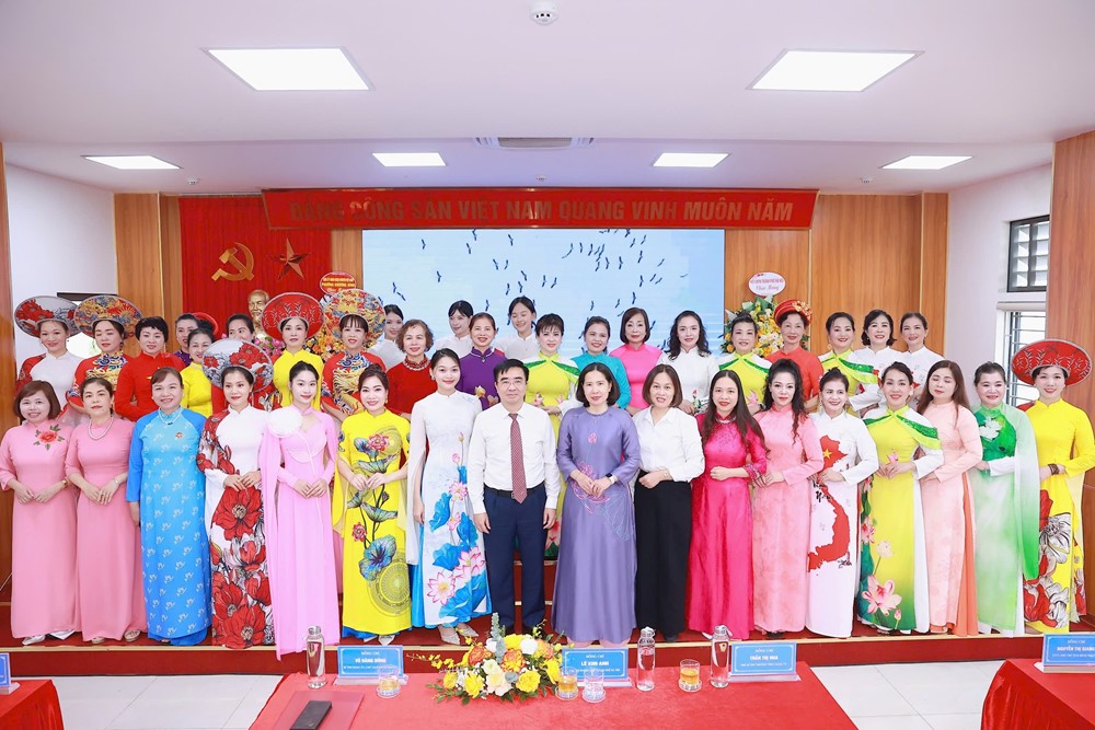 Hội LHPN phường Khương Đình gặp mặt kỷ niệm ngày 20/10- Ảnh 9.