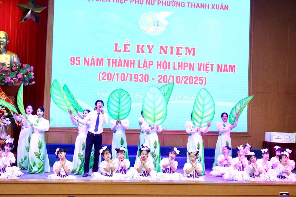 Hội LHPN phường Thanh Xuân kỷ niệm 95 năm ngày thành lập Hội Liên hiệp Phụ nữ Việt Nam 20/10- Ảnh 3.