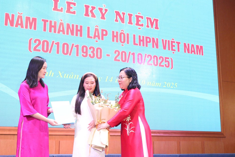 Hội LHPN phường Thanh Xuân kỷ niệm 95 năm ngày thành lập Hội Liên hiệp Phụ nữ Việt Nam 20/10- Ảnh 9.