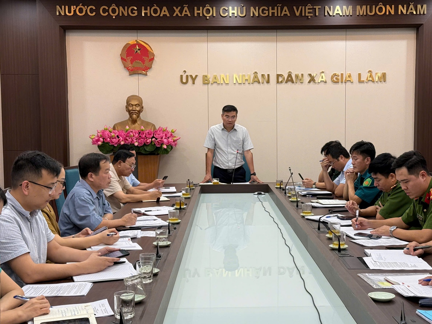 Xã Gia Lâm họp triển khai kế hoạch tuyển chọn, gọi công dân nhập ngũ năm 2026- Ảnh 2.