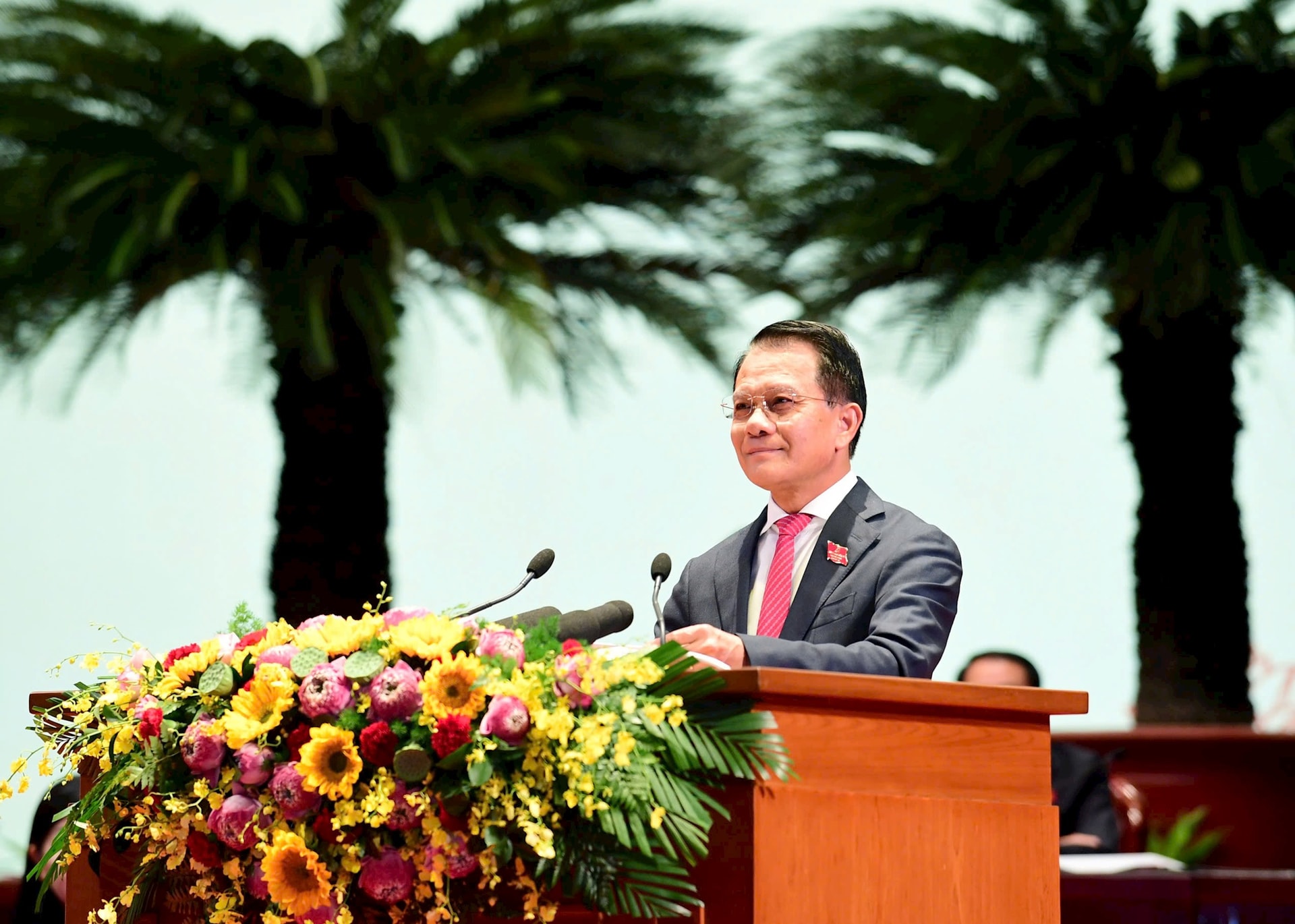Khai mạc trọng thể Đại hội đại biểu Đảng bộ thành phố Hà Nội lần thứ XVIII, nhiệm kỳ 2025-2030- Ảnh 13.