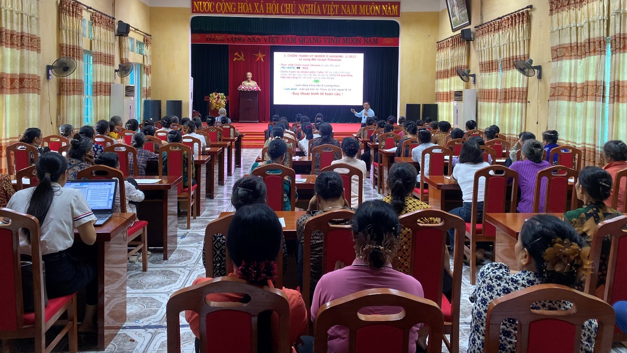 Hồng Sơn phối hợp tổ chức hội thảo giới thiệu, chia sẻ kinh nghiệm công tác quản lý, tổ chức sản xuất ngành Thủ công mỹ nghệ- Ảnh 1.