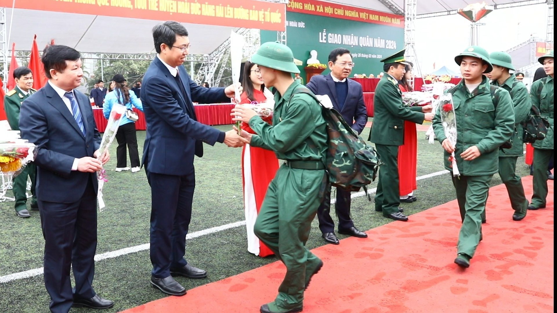 Hoài Đức quyết tâm hoàn thành 100% chỉ tiêu tuyển chọn, gọi công dân nhập ngũ và thực hiện nghĩa vụ tham gia Công an nhân dân năm 2026- Ảnh 3.