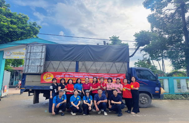 TẤM LÒNG NHÂN ÁI LAN TỎA YÊU THƯƠNG  ĐẾN CÁC TRƯỜNG MẦM NON VÙNG LŨ THÁI NGUYÊN- Ảnh 2.