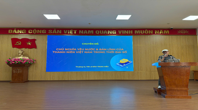 Khai giảng lớp Bồi dưỡng chuyên đề “Chủ nghĩa yêu nước Việt Nam cho Đoàn viên, thanh niên trong giai đoạn cách mạng mới”
- Ảnh 2.