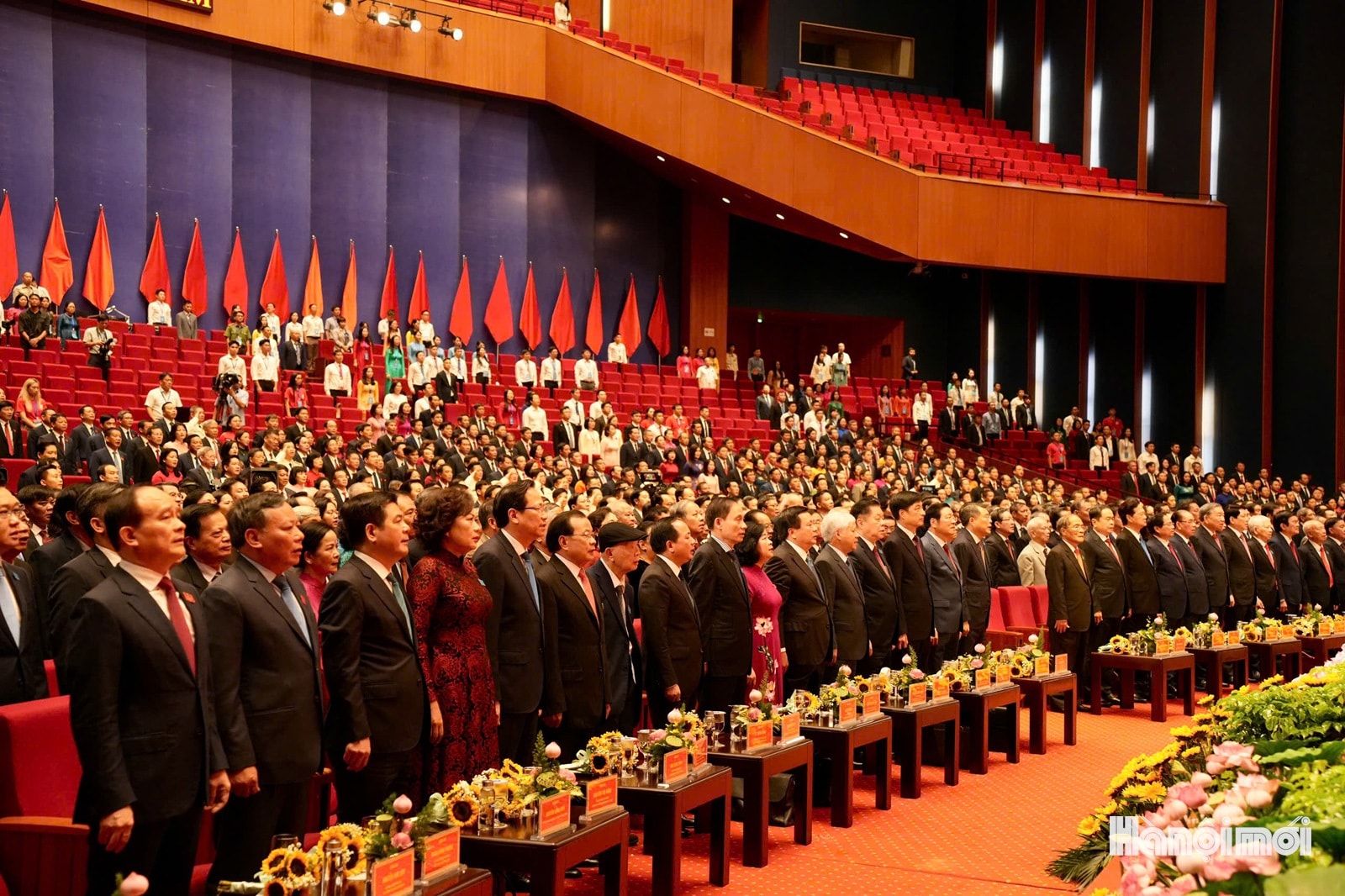 Khai mạc trọng thể Đại hội đại biểu Đảng bộ thành phố Hà Nội lần thứ XVIII, nhiệm kỳ 2025-2030- Ảnh 7.