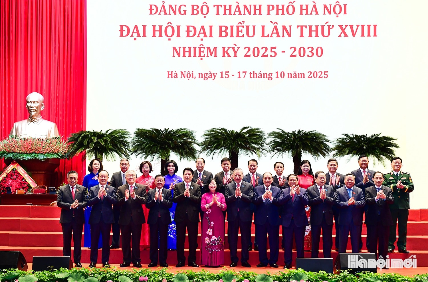 Những hình ảnh ấn tượng tại lễ khai mạc Đại hội lần thứ XVIII Đảng bộ TP Hà Nội- Ảnh 6.