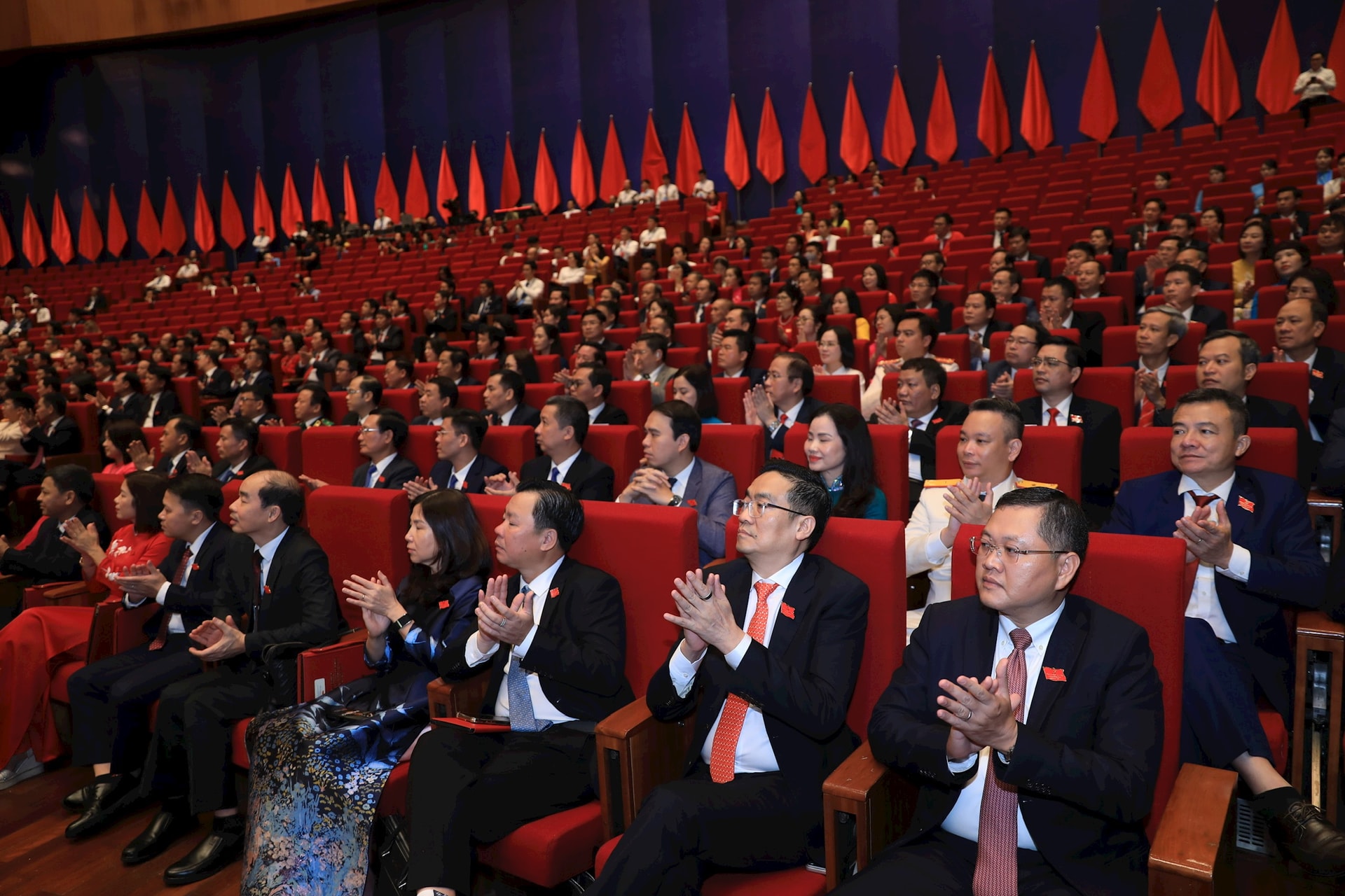 Khai mạc trọng thể Đại hội đại biểu Đảng bộ thành phố Hà Nội lần thứ XVIII, nhiệm kỳ 2025-2030- Ảnh 18.