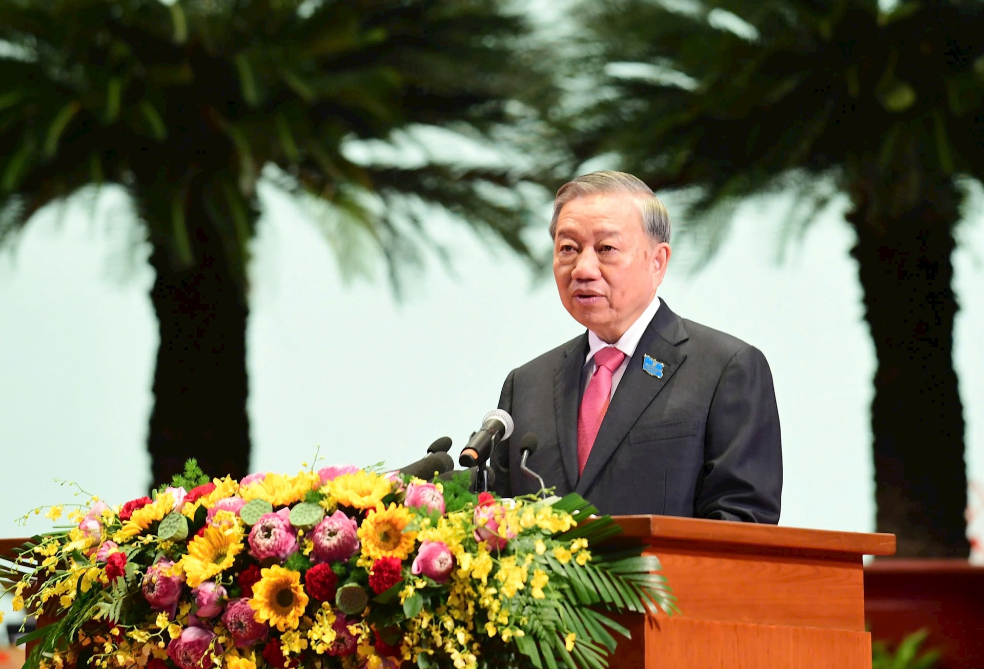 Khai mạc trọng thể Đại hội đại biểu Đảng bộ thành phố Hà Nội lần thứ XVIII, nhiệm kỳ 2025-2030- Ảnh 21.