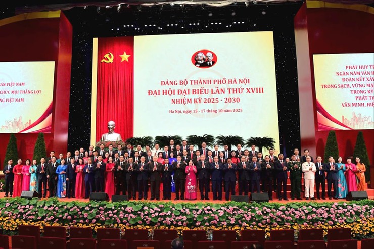 Đồng chí Bùi Hoàng Phan, Bí thư Đảng ủy, Chủ tịch HĐND xã trúng cử BCH Đảng bộ Thành phố Hà Nội khóa XVIII, nhiệm kỳ 2025-2030- Ảnh 1.