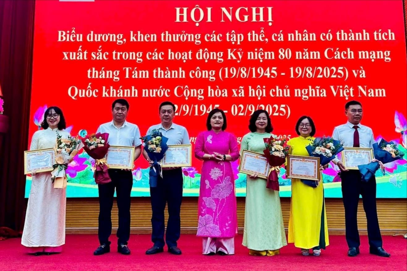 Phường Ô Chợ Dừa tổng kết và khen thưởng các hoạt động kỷ niệm A80- Ảnh 2.