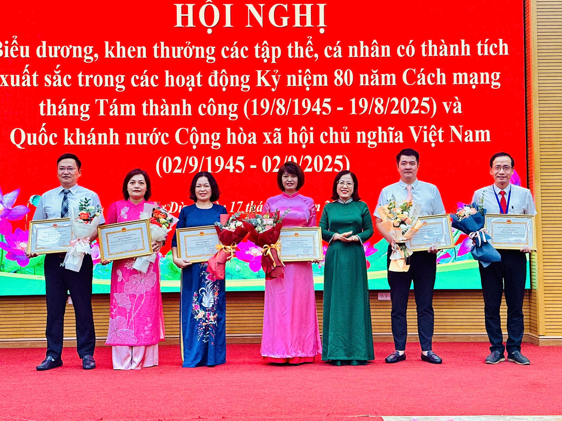 Phường Ô Chợ Dừa tổng kết và khen thưởng các hoạt động kỷ niệm A80- Ảnh 1.