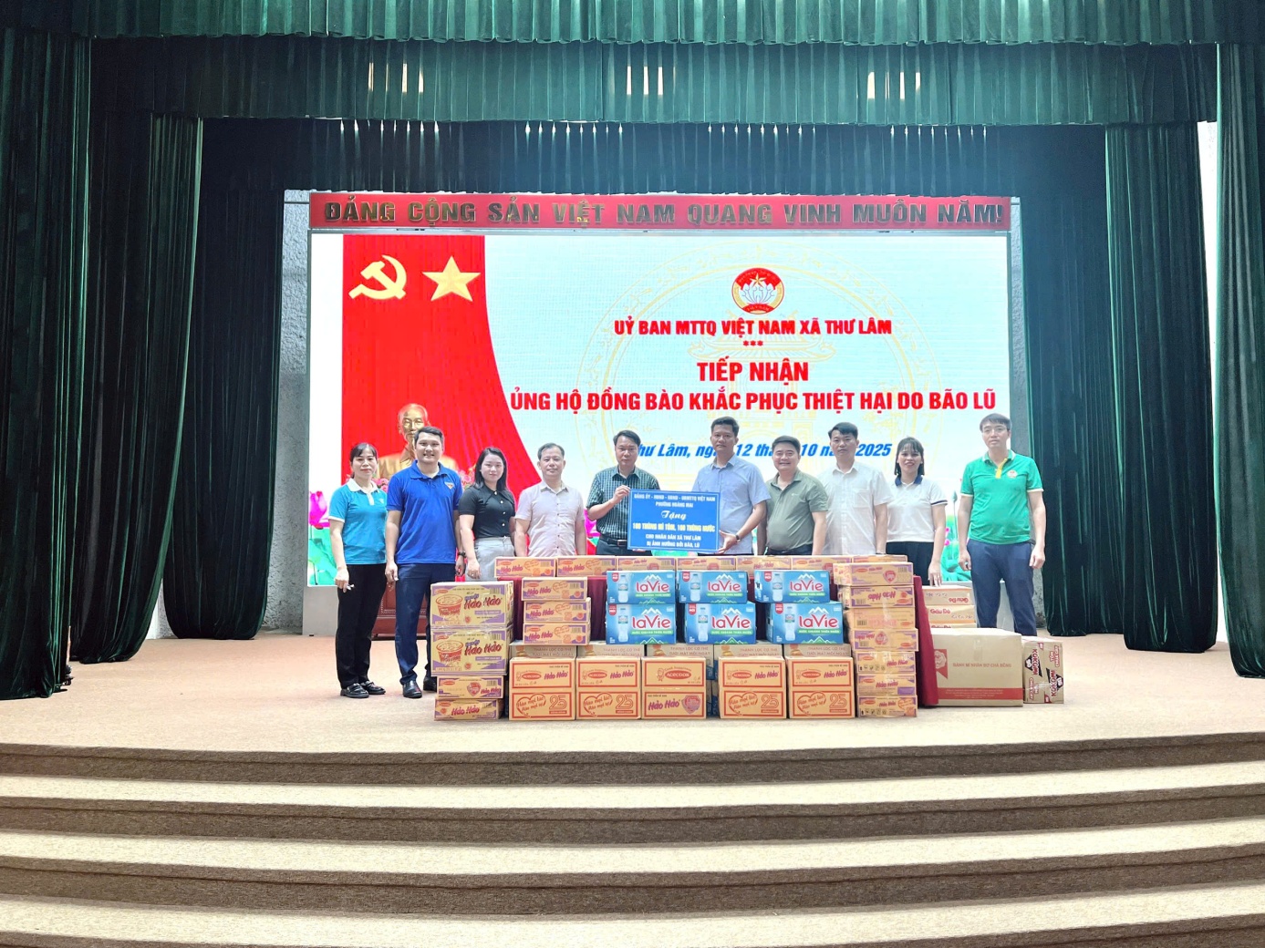 PHƯỜNG HOÀNG MAI CHIA SẺ KHÓ KHĂN VỚI NHÂN DÂN ĐỊA PHƯƠNG CHỊU ẢNH HƯỞNG CƠN BÃO SỐ 11 VÀ MƯA LŨ- Ảnh 2.