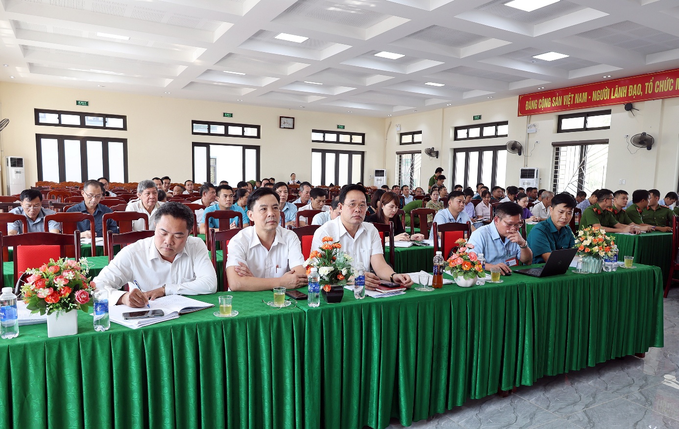 Xuân Mai tổ chức hội nghị xét duyệt, sơ tuyển công dân nam trong độ tuổi sẵn sàng nhập ngũ, thực hiện nghĩa vụ tham gia công an nhân dân năm 2026- Ảnh 3.