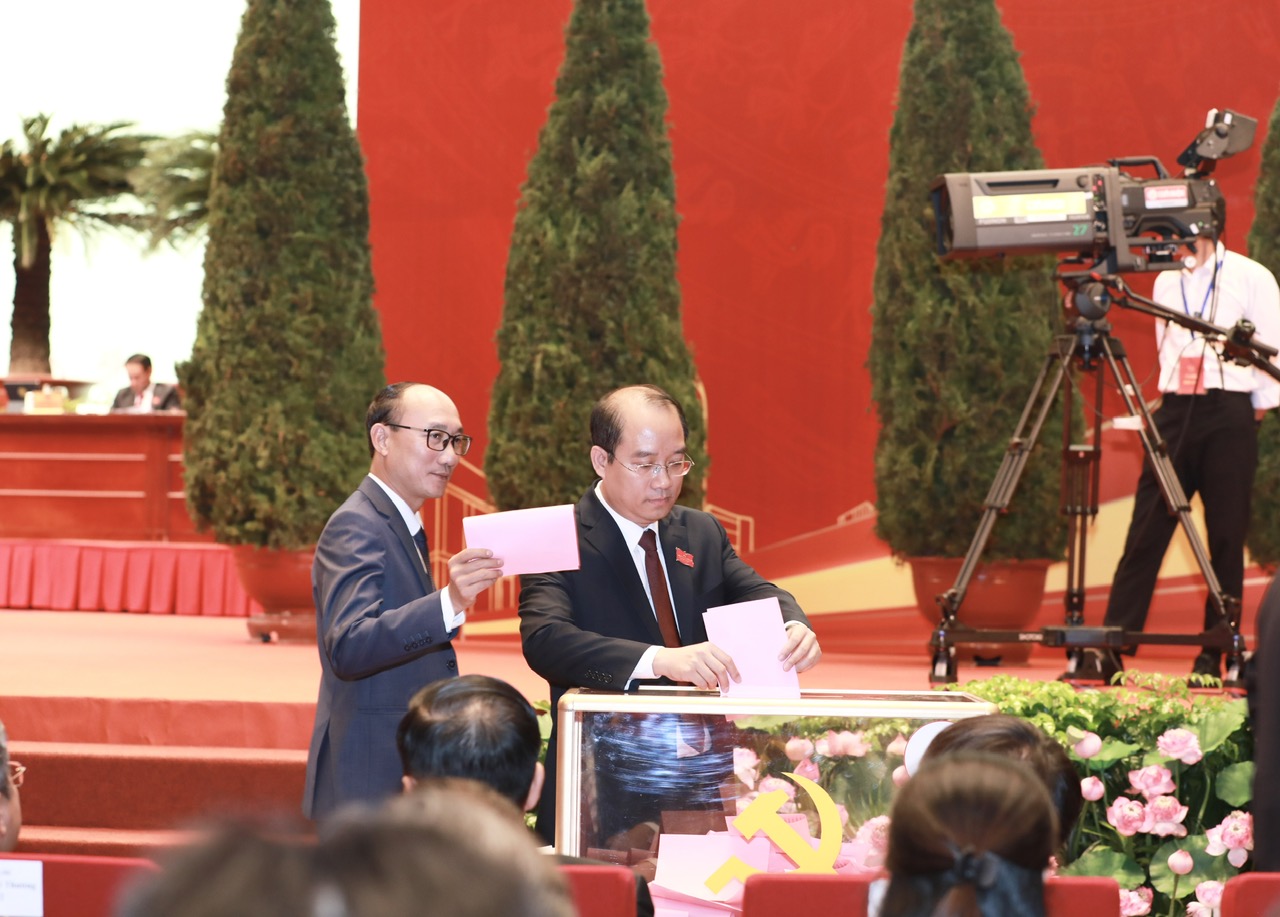 Công bố 75 đồng chí Ủy viên Ban Chấp hành Đảng bộ Thành phố khóa XVIII, nhiệm kỳ 2025-2030- Ảnh 6.