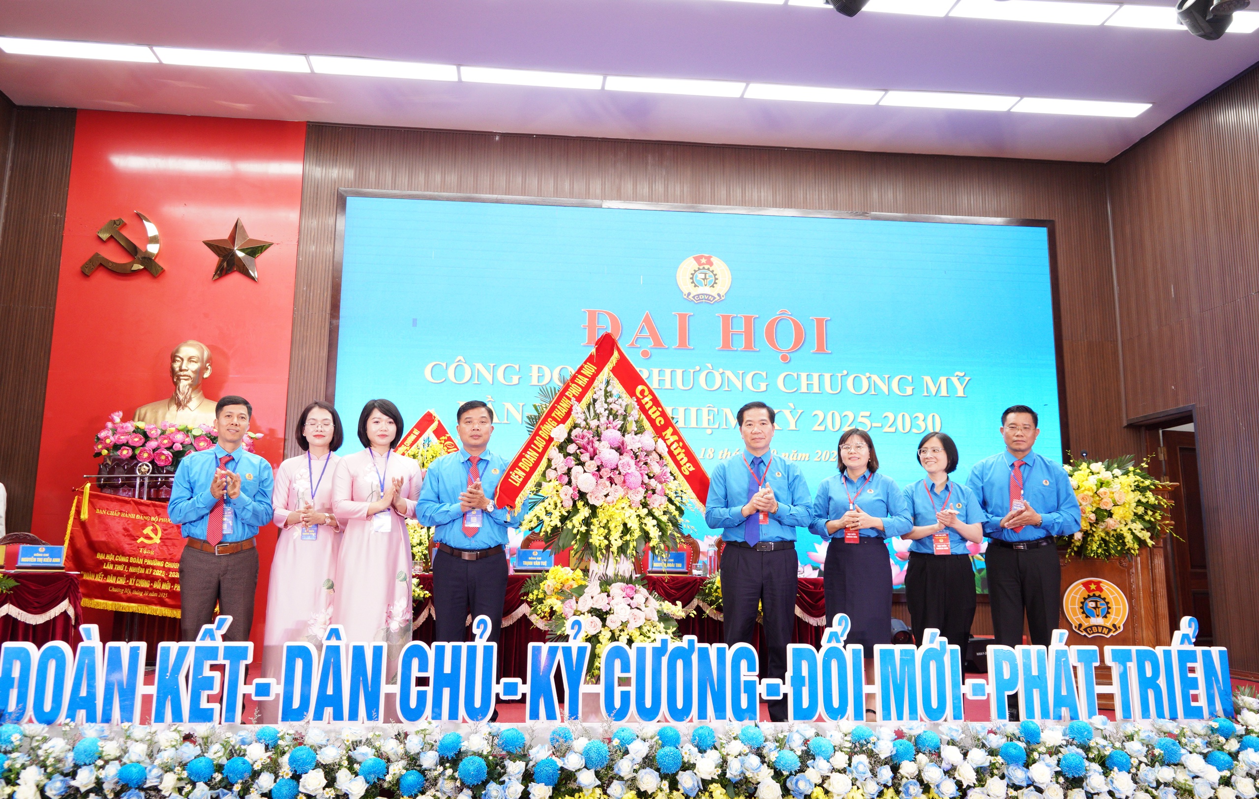 Rực rỡ Đại hội Công đoàn phường Chương Mỹ lần thứ I, nhiệm kỳ 2025 - 2030- Ảnh 6.