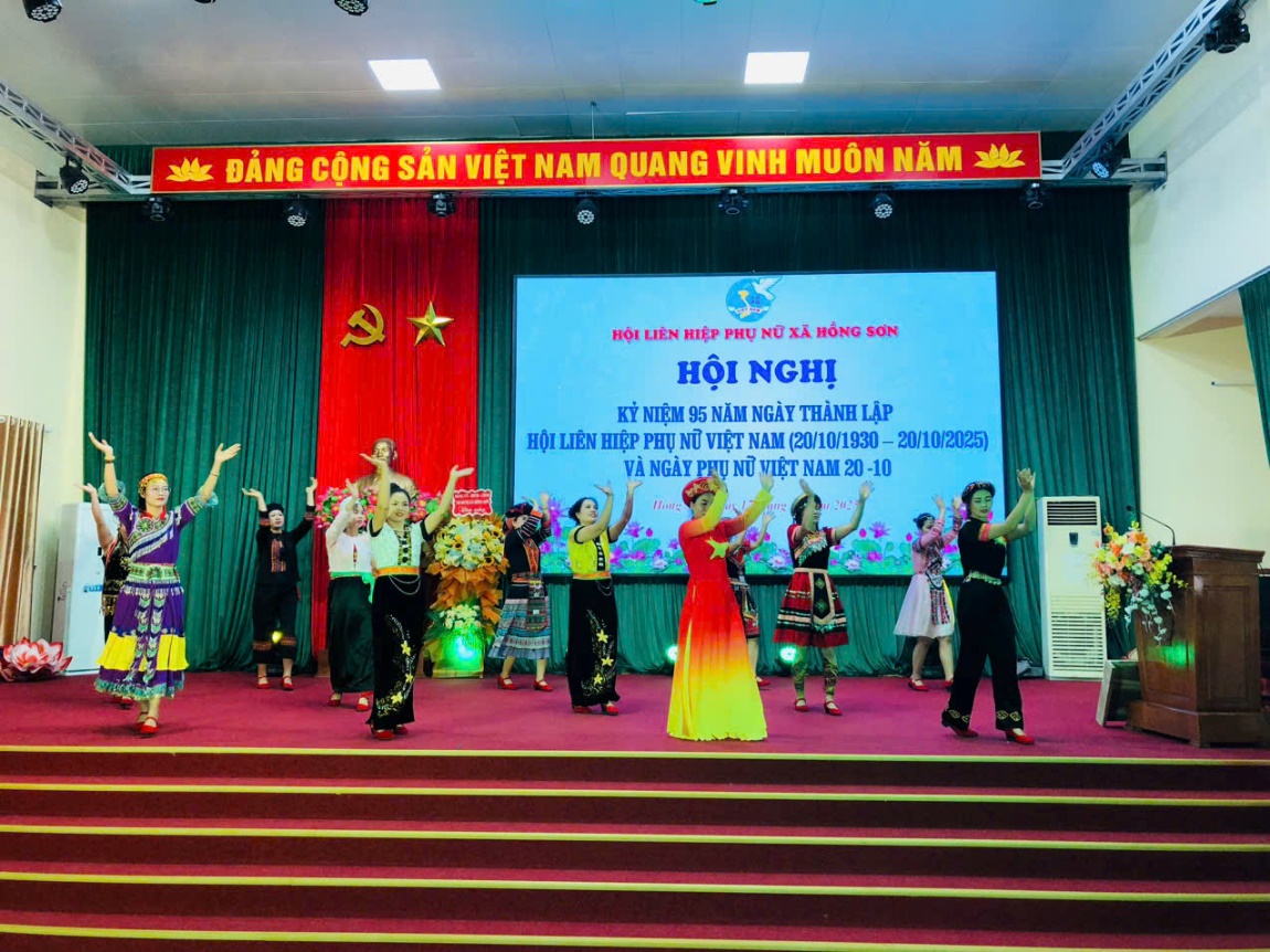 Phụ nữ xã Hồng Sơn phát huy truyền thống 95 năm lan tỏa tinh thần đoàn kết, sáng tạo trong thời kỳ mới- Ảnh 7.