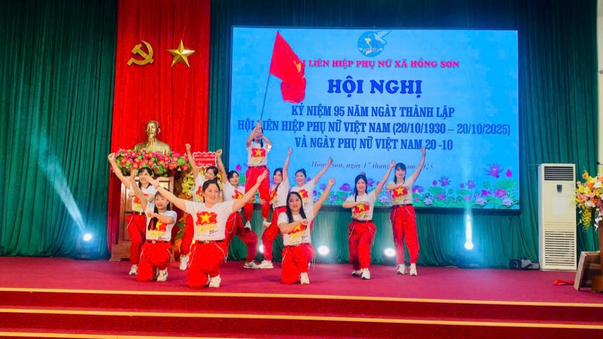 Phụ nữ xã Hồng Sơn phát huy truyền thống 95 năm lan tỏa tinh thần đoàn kết, sáng tạo trong thời kỳ mới- Ảnh 9.