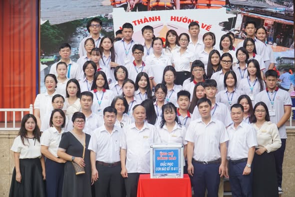 THCS – THPT HÀ THÀNH CHUNG TAY HƯỚNG VỀ ĐỒNG BÀO VÙNG BÃO LŨ- Ảnh 1.