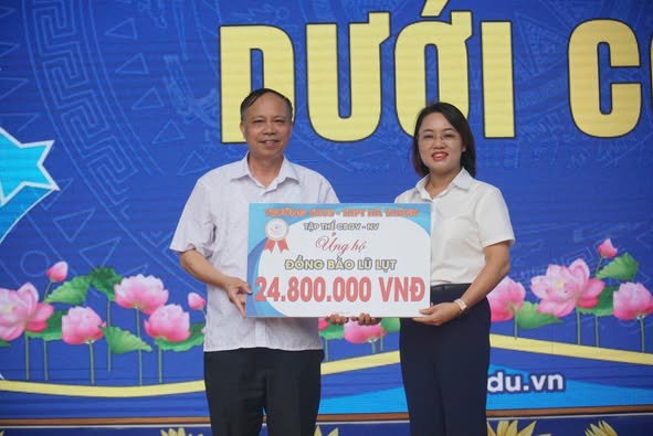 THCS – THPT HÀ THÀNH CHUNG TAY HƯỚNG VỀ ĐỒNG BÀO VÙNG BÃO LŨ- Ảnh 4.