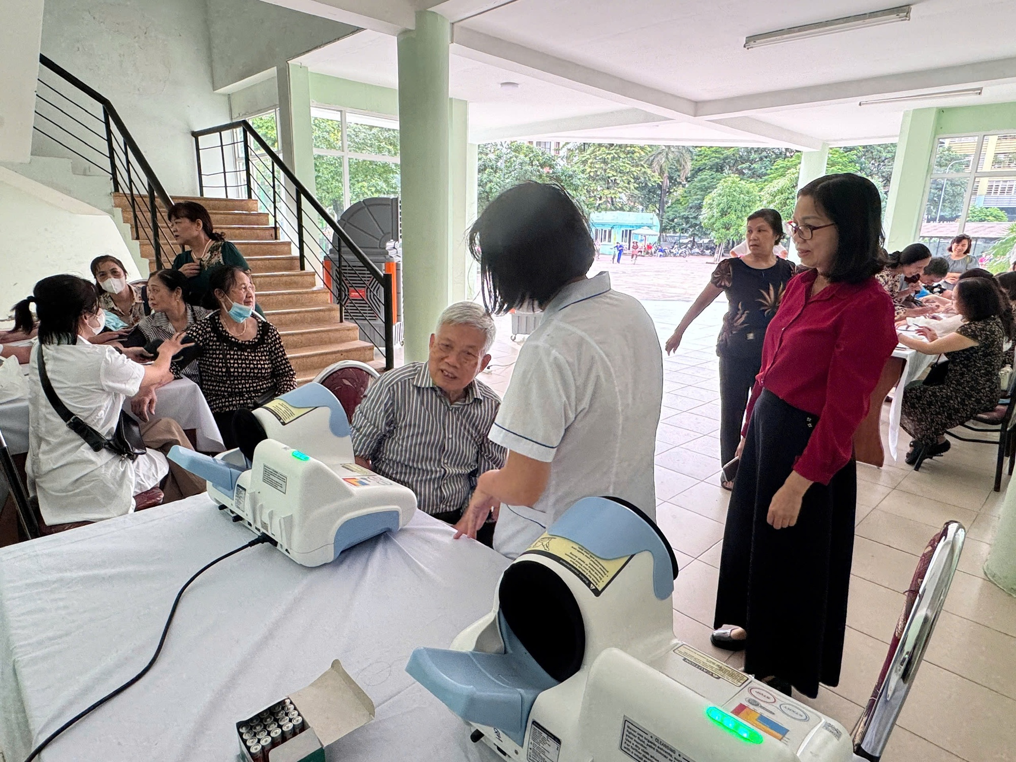 Phường Nghĩa Đô tổ chức truyền thông chăm sóc sức khỏe người cao tuổi- Ảnh 2.
