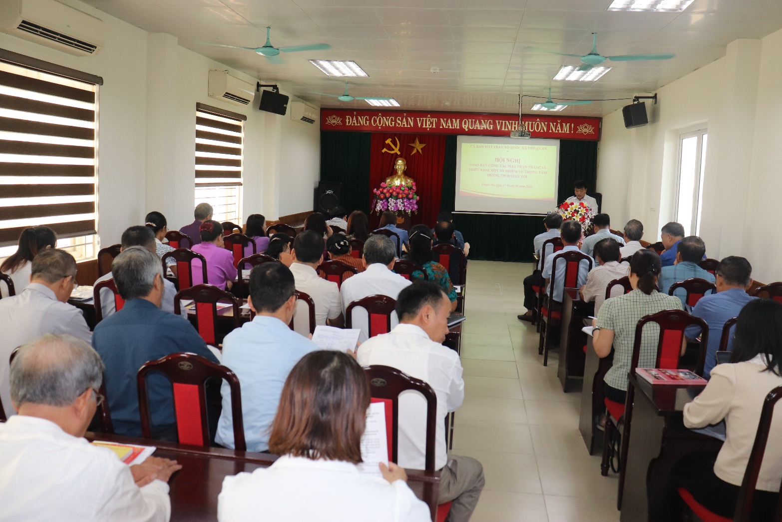Ủy ban MTTQ Việt Nam xã Thuận An triển khai một số nhiệm vụ trọng tâm các tháng cuối năm 2025- Ảnh 1.