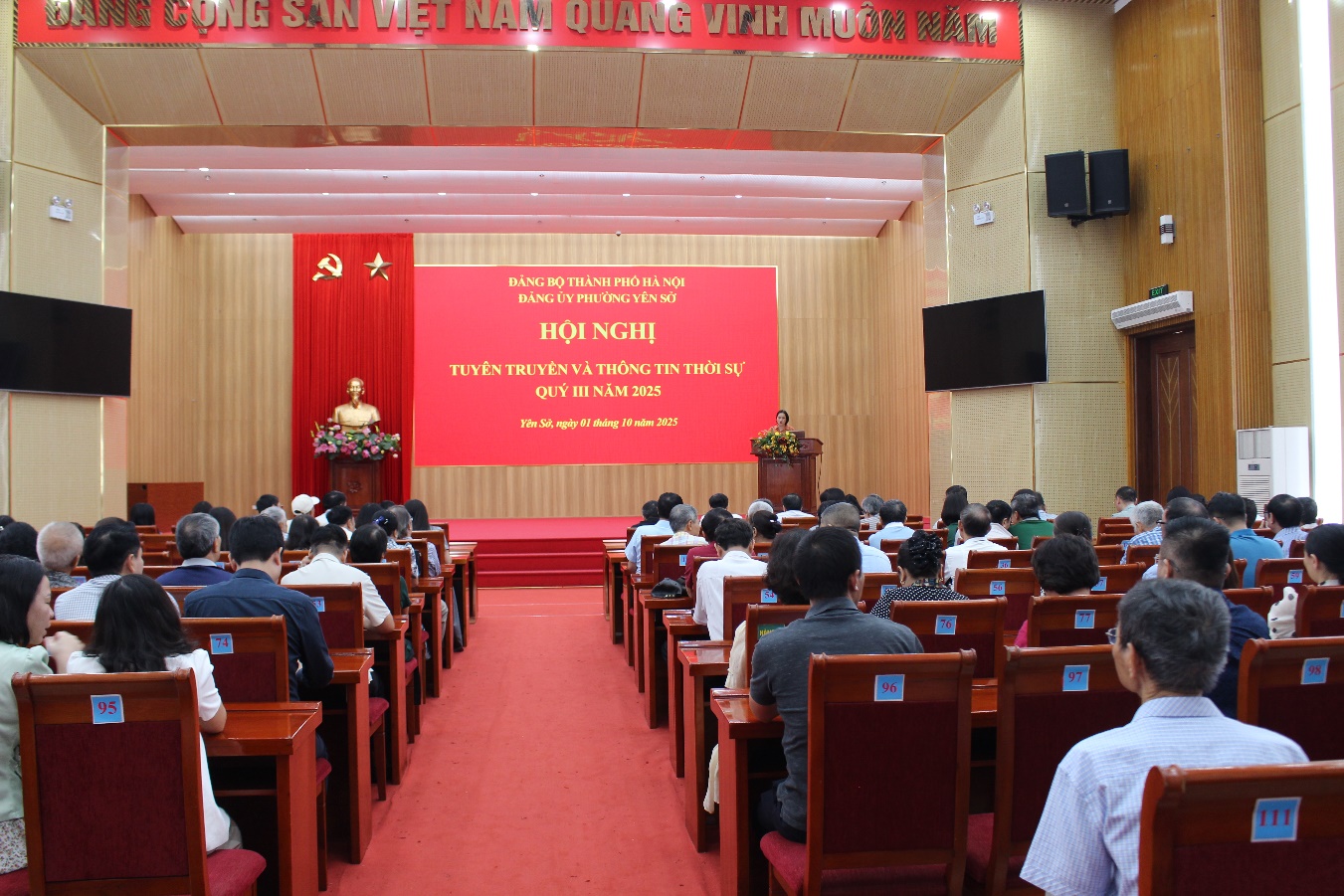 Đảng ủy phường Yên Sở tổ chức Hội nghị nghe thông tin thời sự trong nước và quốc tế quý III/2025- Ảnh 1.