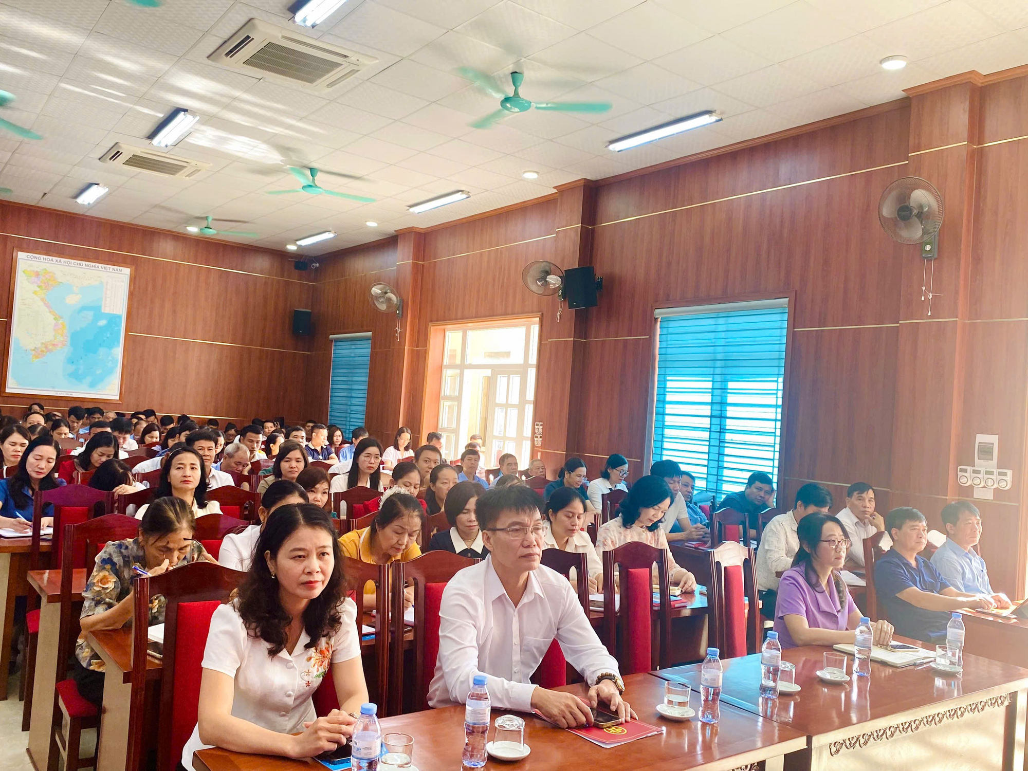 Tập huấn bồi dưỡng nghiệp vụ công tác xây dựng Đảng năm 2025- Ảnh 3.