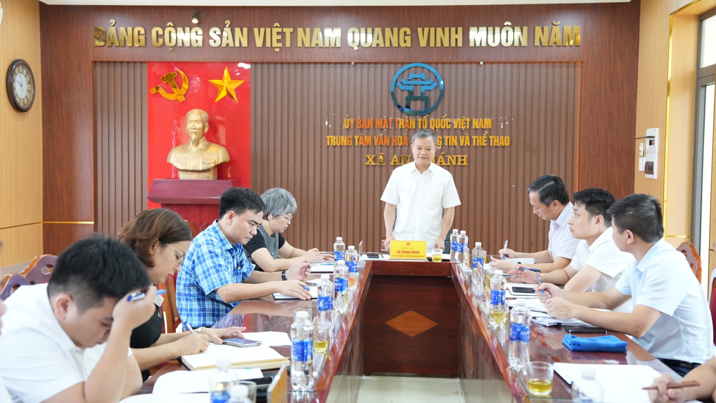 UBND xã An Khánh giao ban nghe báo cáo kết quả công tác quý III, triển khai các nhiệm vụ trọng tâm quý IV năm 2025- Ảnh 1.